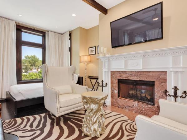 Villa D' Citta : photo 7 de la chambre chambre de luxe avec lit king-size et lit double