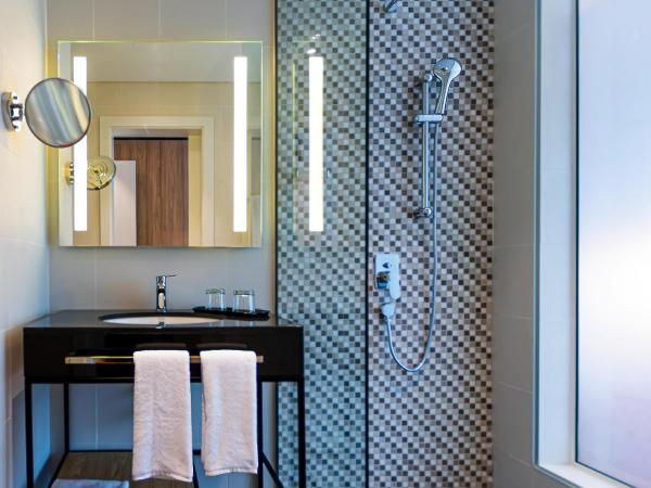 IntercityHotel Dubai Jaddaf Waterfront : photo 5 de la chambre chambre lits jumeaux supérieure (15 % de réduction sur nourriture et boissons et service de navette vers festival city mall)