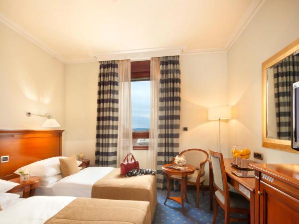 Best Western Premier Hotel Astoria : photo 1 de la chambre chambre lits jumeaux