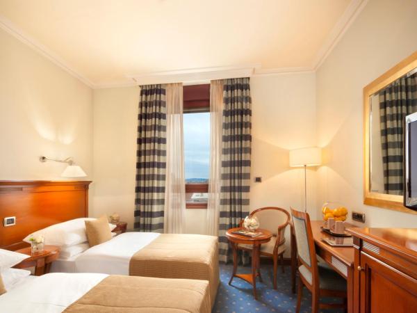 Best Western Premier Hotel Astoria : photo 7 de la chambre chambre lits jumeaux