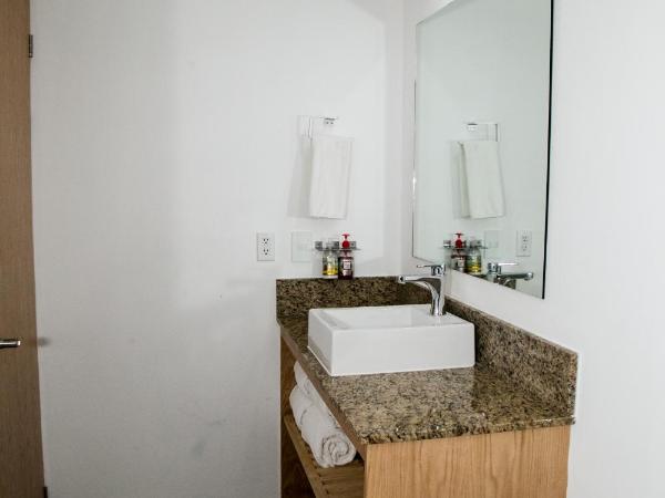 Booking 500 : photo 9 de la chambre chambre lits jumeaux