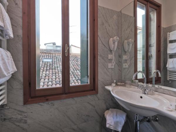 Palazzo Cendon Piano Antico : photo 2 de la chambre chambre classique