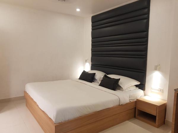 Roland Hotel : photo 2 de la chambre suite