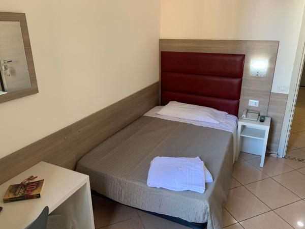 Hotel Siro : photo 1 de la chambre chambre simple