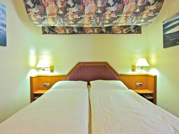 Hotel Viktoria : photo 3 de la chambre chambre double