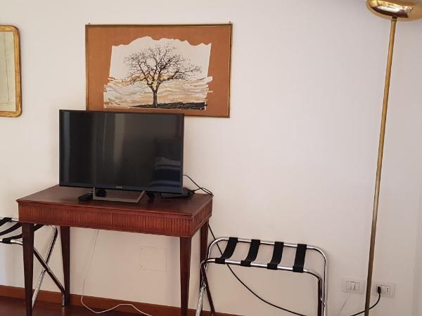 B&B Griffoni 7 : photo 7 de la chambre grande chambre double