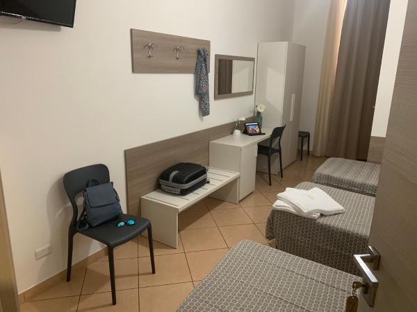 Hotel Siro : photo 6 de la chambre chambre triple