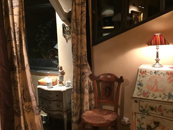 La Maison Rousseau Chambre d'hôtes : photo 3 de la chambre chambre double avec salle de bains privative