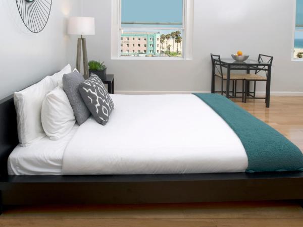 AIR Venice on the Beach : photo 6 de la chambre studio avec vue partielle sur la mer