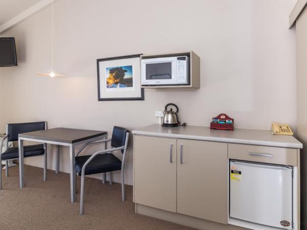 Twin Peaks Lakeside Inn : photo 3 de la chambre studio triple standard