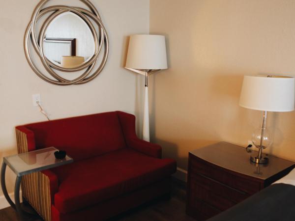 All Seasons Inn & Suites : photo 9 de la chambre king room (remodeled) - smoking