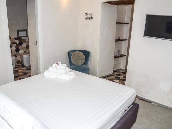 Vicoli di Napoli B&B : photo 7 de la chambre chambre double standard