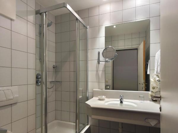 Hotel Zach : photo 4 de la chambre chambre simple affaires