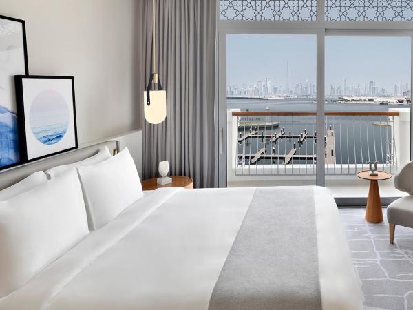 Vida Creek Harbour : photo 2 de la chambre marina view premier suite corner with private balcony - free shuttle to dubai mall & la mer beach