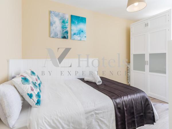 AYZ Villegas - Auto check-in property : photo 10 de la chambre chambre double avec salle de bains commune