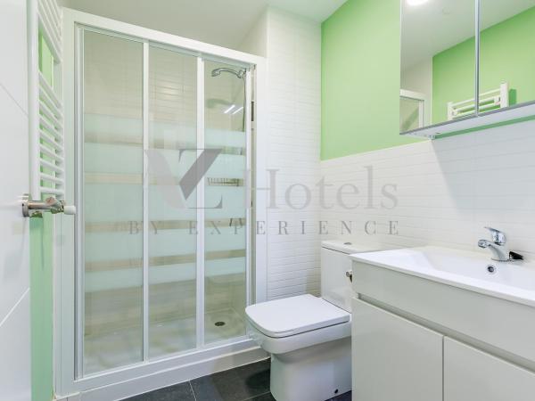 AYZ Villegas - Auto check-in property : photo 8 de la chambre chambre double avec salle de bains privative