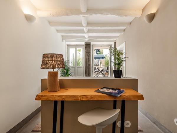 Maison Cabral : photo 5 de la chambre studio avec terrasse