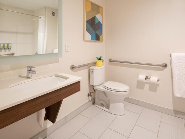 Staypineapple, Hotel Z, Gaslamp San Diego : photo 2 de la chambre chambre z 2 lits queen-size avec baignoire - accessible aux personnes à mobilité réduite