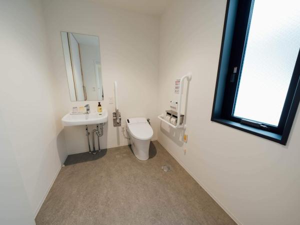 WeBase Hiroshima : photo 9 de la chambre chambre lit queen-size accessible aux personnes à mobilité réduite – non-fumeurs