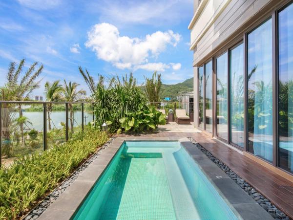 Narada Resort Hotel Sanya Pleasant Bay : photo 1 de la chambre villa supérieure avec bain à remous