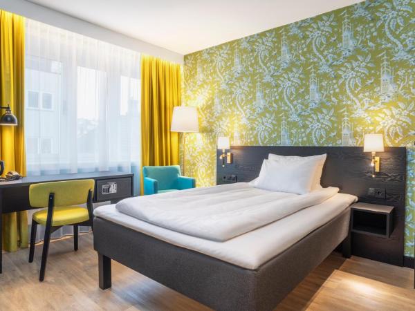 Thon Hotel Maritim : photo 1 de la chambre chambre standard lit queen-size