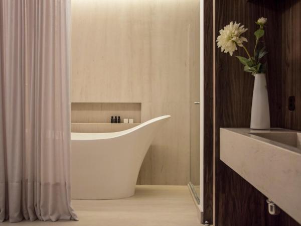 Nomaa Hotel : photo 6 de la chambre suite supérieure lit king-size