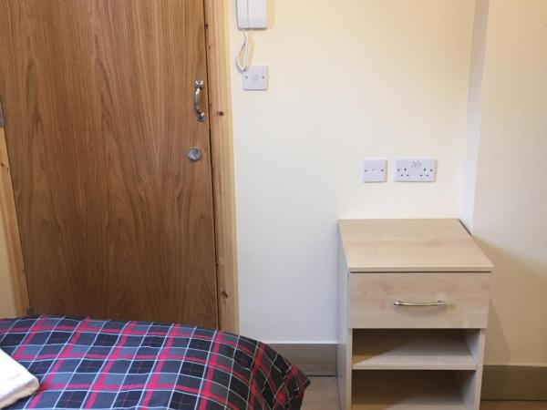 15 New Row : photo 4 de la chambre chambre simple avec salle de bains privative