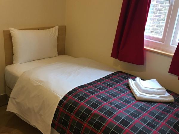 15 New Row : photo 5 de la chambre chambre simple avec salle de bains privative