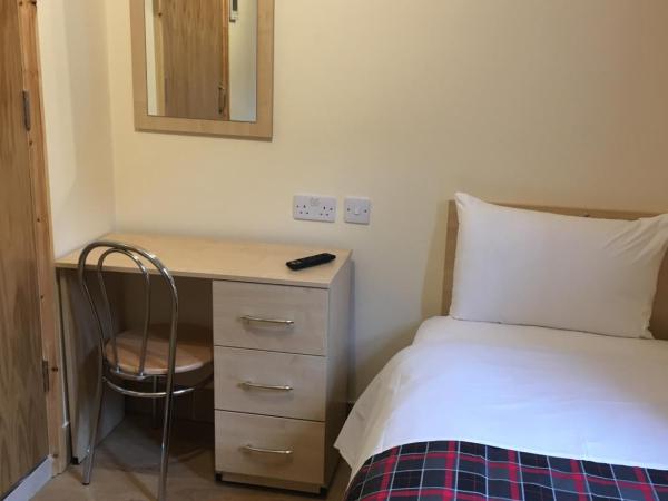 15 New Row : photo 6 de la chambre chambre simple avec salle de bains privative