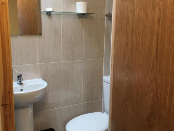 15 New Row : photo 8 de la chambre chambre simple avec salle de bains privative