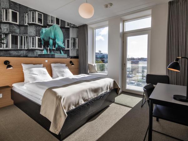 KOMPAS Hotel Aalborg : photo 3 de la chambre chambre double supérieure avec balcon