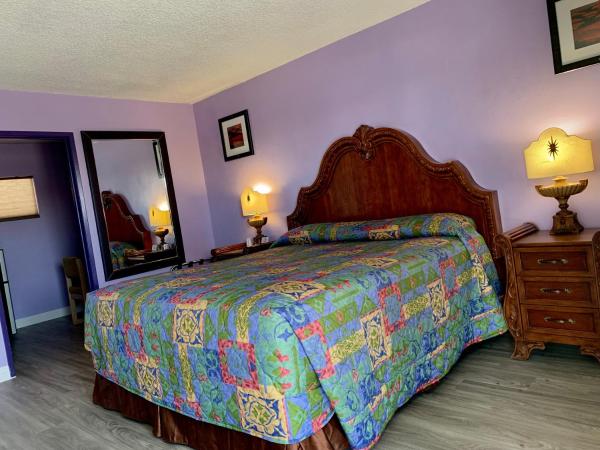 Walden Motel : photo 8 de la chambre chambre lit king-size - non-fumeurs