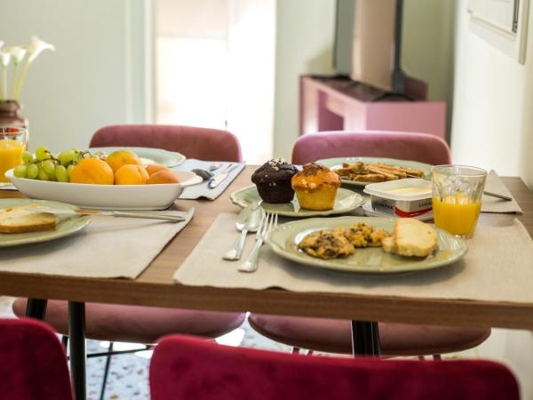 KERAMOS Athens : photo 5 de la chambre appartement - vue sur jardin
