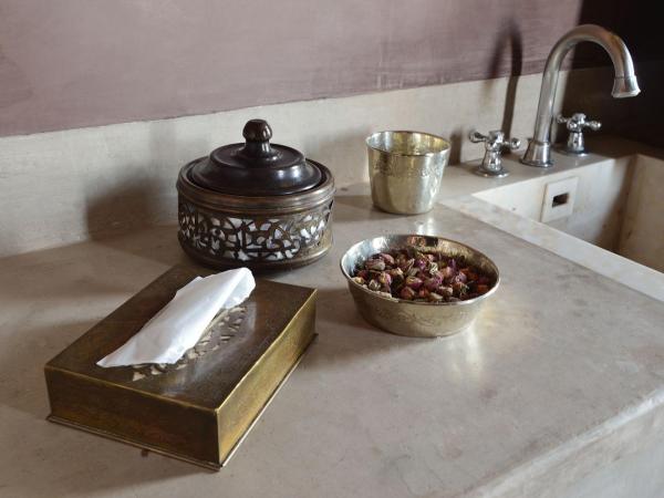 Ksar Char-Bagh Small Luxury Hotels : photo 4 de la chambre suite ksar avec jardin