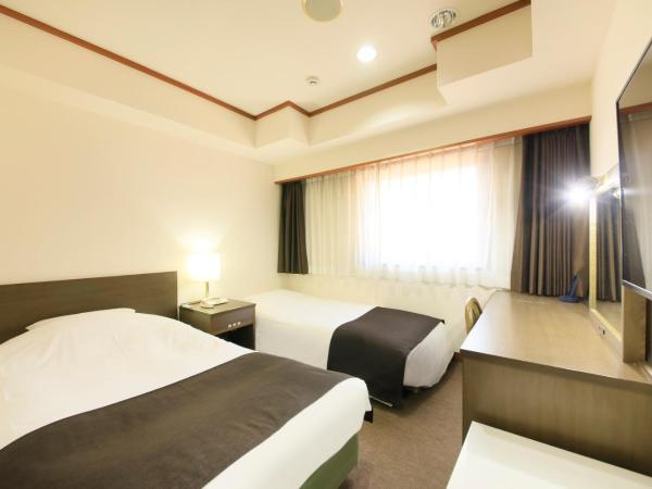 Maple Inn Makuhari : photo 1 de la chambre chambre simple avec canapé-lit - non-fumeurs