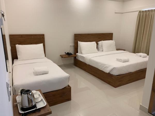 Hotel Airport City : photo 1 de la chambre chambre familiale