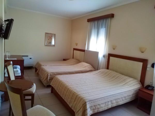 Filoxenia Hotel : photo 3 de la chambre chambre quadruple