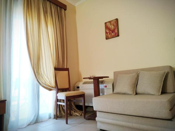 Filoxenia Hotel : photo 9 de la chambre chambre simple avec balcon