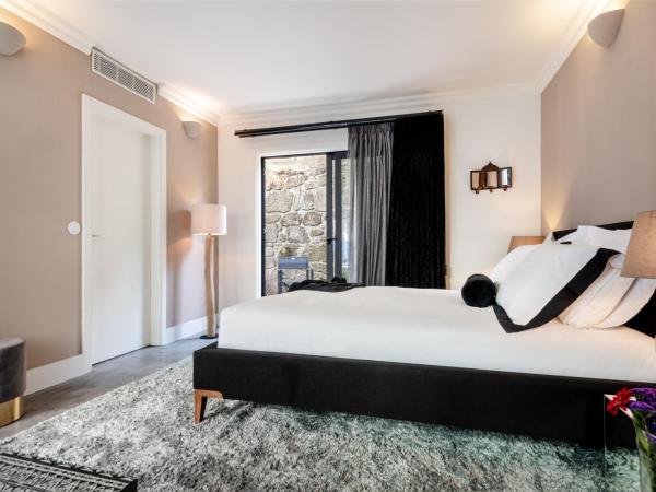 Maison Cabral : photo 4 de la chambre suite junior - vue sur piscine