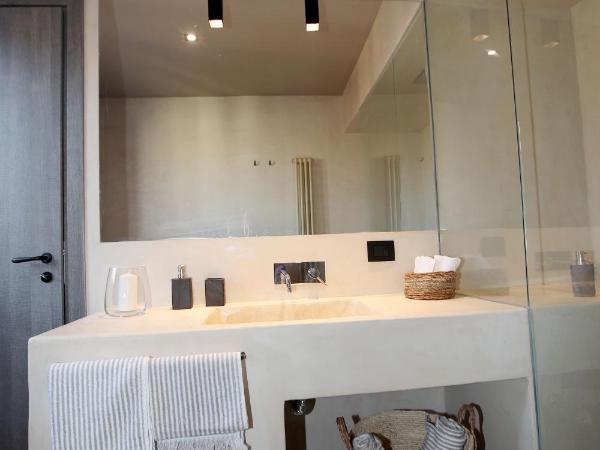 Casa Nostra Luxury Suites & Spa : photo 10 de la chambre suite deluxe avec baignoire spa