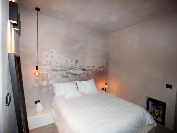 Casa Nostra Luxury Suites & Spa : photo 2 de la chambre suite deluxe avec baignoire spa