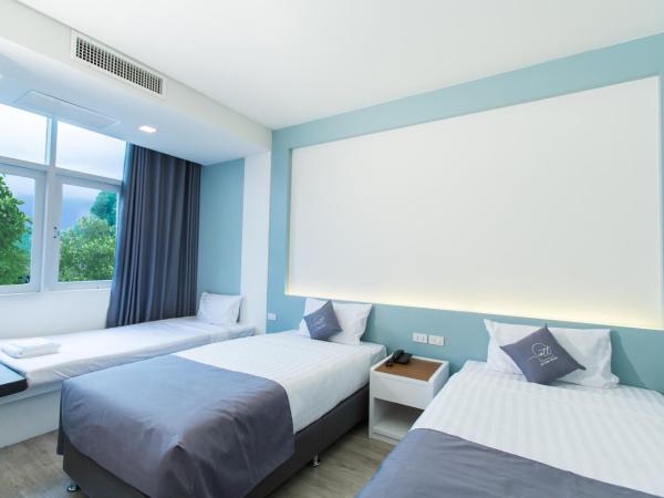 At the Train Chiang Mai Hotel : photo 5 de la chambre chambre triple standard