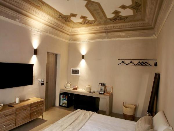 Casa Nostra Luxury Suites & Spa : photo 6 de la chambre chambre double deluxe avec balcon