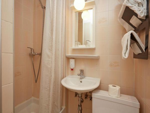 Hotel Central : photo 1 de la chambre chambre 5 lits