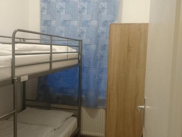 ABAI Apartments 1150 only WWW-On-line-Check-in & SelfService : photo 9 de la chambre chambre lits jumeaux Économique avec salle de bains commune