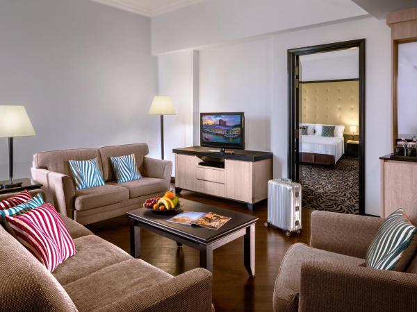 Furama RiverFront : photo 4 de la chambre suite exécutive