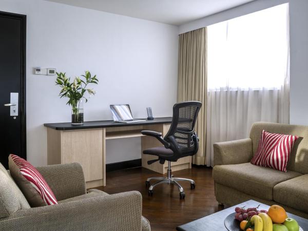 Furama RiverFront : photo 3 de la chambre suite exécutive