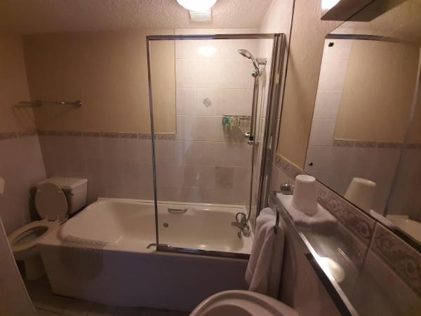 Cherry Blossom Inn : photo 2 de la chambre chambre double