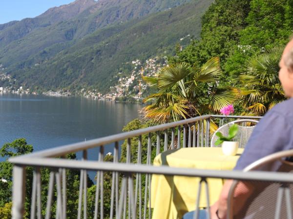 Hotel Arancio : photo 2 de la chambre chambre double panorama avec balcon - vue sur lac