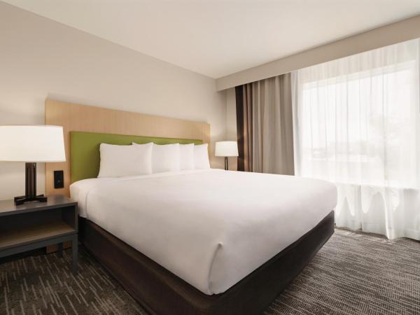 Country Inn & Suites by Radisson, Savannah Midtown, GA : photo 3 de la chambre suite 1 chambre lit king-size avec canapé-lit - non-fumeurs